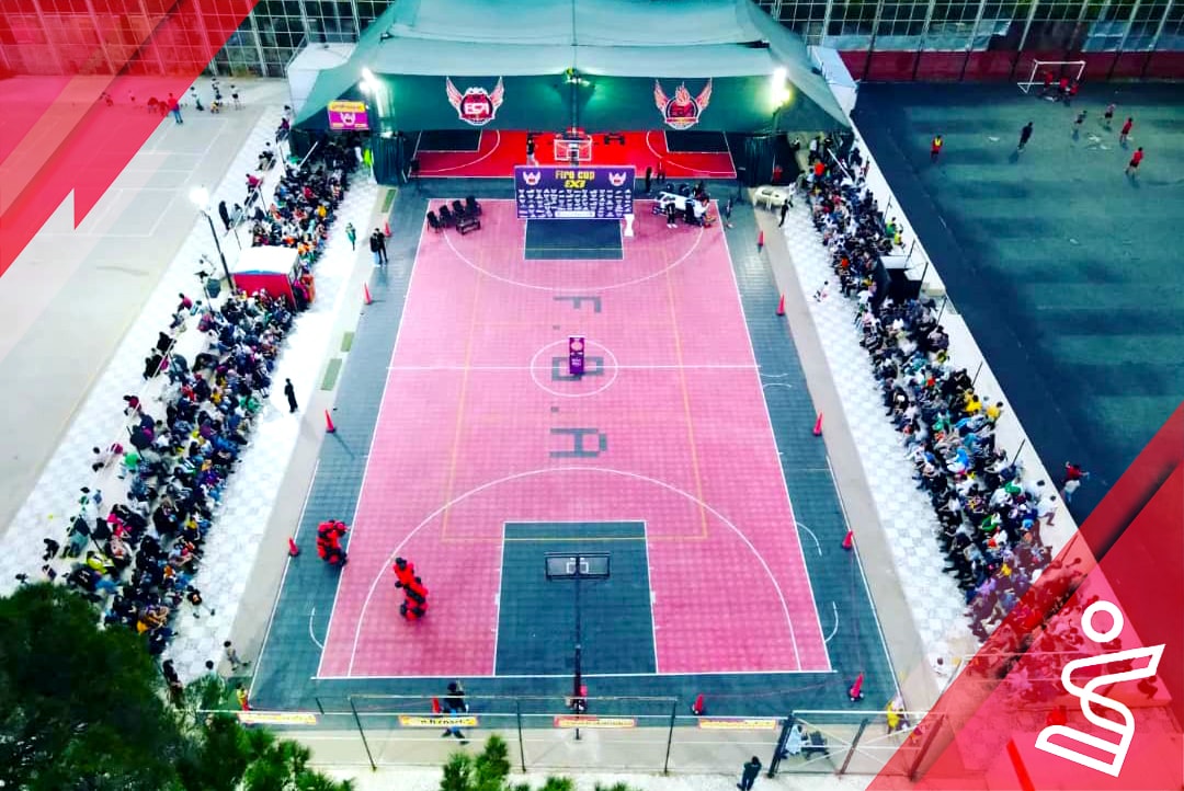 زمین بزرگ زمین تخصصی بسکتبال فایربال